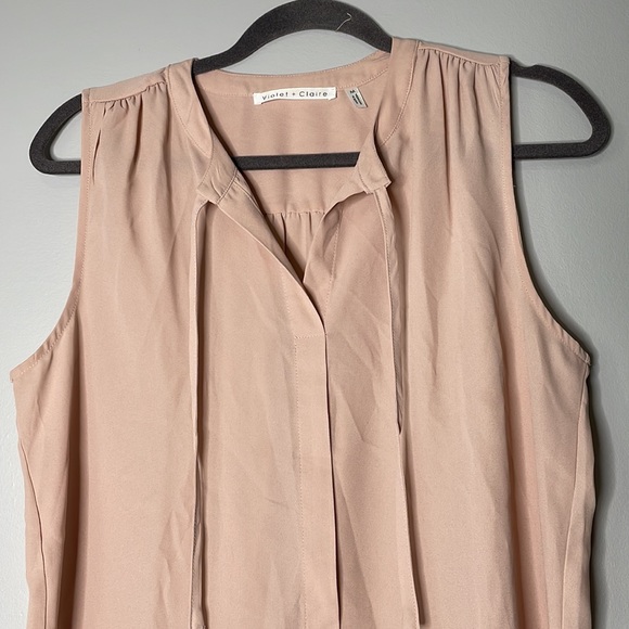 Violet & Claire Sleeveless Blouse with Tie - Picture 2 of 7